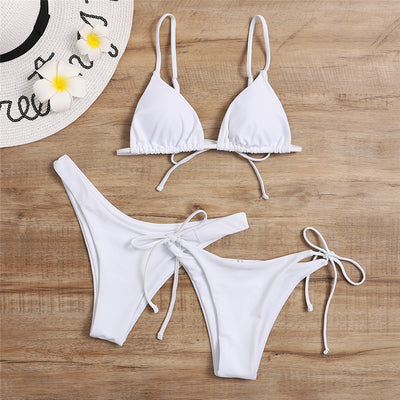 Ensemble bikini trois pièces uni