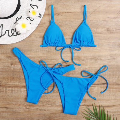 Ensemble bikini trois pièces uni